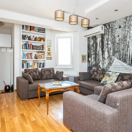 Apartment Cosy 2 Bdr In The Heart Of The *