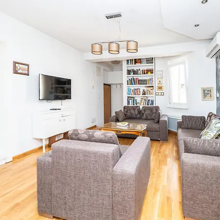 Cosy 2 Bdr In The Heart Of The * Sarajevo