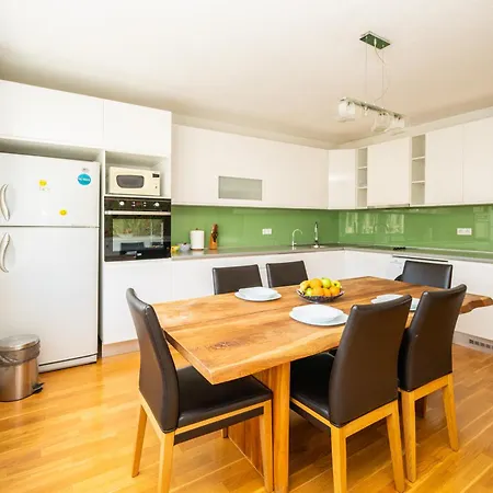 Apartment Cosy 2 Bdr In The Heart Of The *