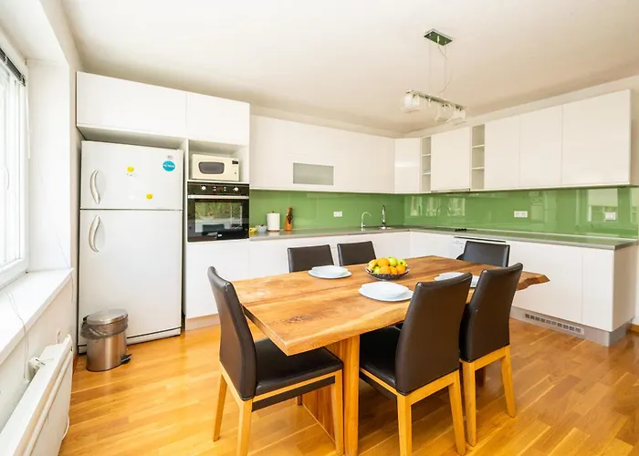 דירה Cosy 2 Bdr In The Heart Of The *